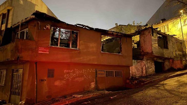 Gaziosmanpaşa’da iki bina alev alev yandı G2