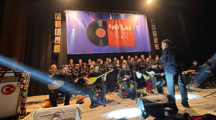 Ağrı'da 90'lar rüzgârı esti