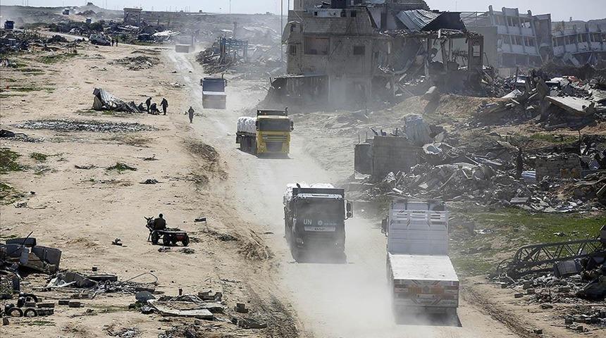 İsrail ordusu Gazze'de sivillere ait evleri vurdu: En az 18 ölü, çok sayıda yaralı