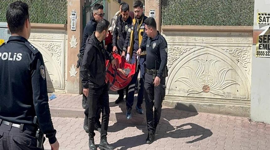 Daha önce polise şikayet etmiş ancak... Kadını defalarca kez yaralayıp intihar etmeye çalıştı!