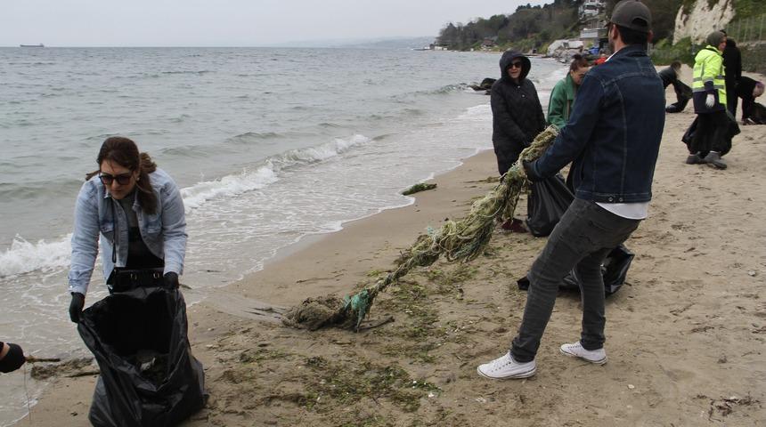 Sinop'ta sahillerde temizlik yapıldı