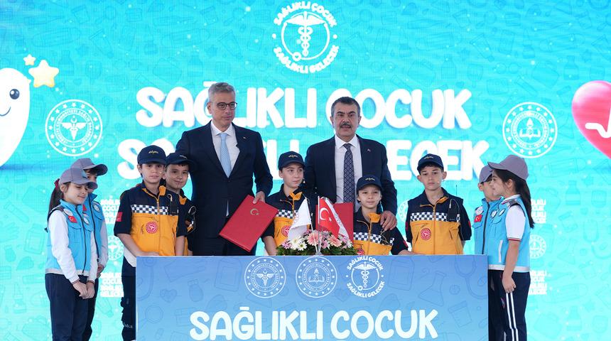 Çocuklara sağlıklı yaşamı öğretmek için Eğitim ve Sağlık Bakanlığı ortak adım attı! 