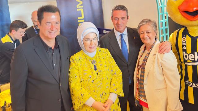 Emine Erdoğan'ın Cemre Çarşısı'na Ali Koç ve Acun Ilıcalı katıldı!