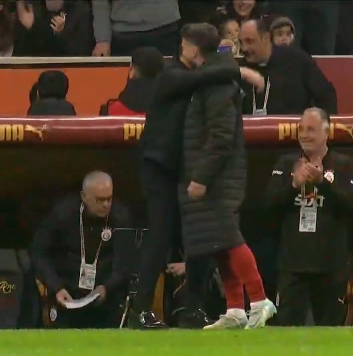 Torreira'nın golü sonra ekrana geldi! Herkes o kareyi konuşuyor... Okan Buruk'un sevinci gündem oldu G4