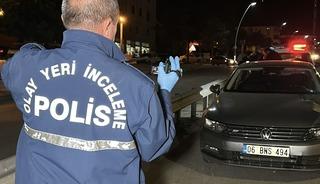 Karşıdan karşıya geçmeye çalışırken...