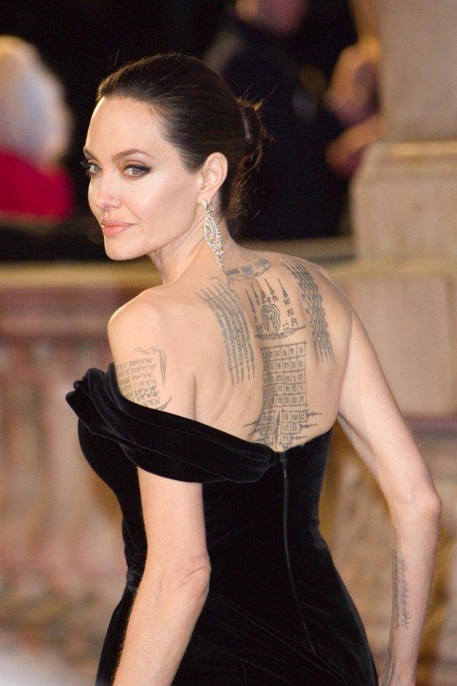 Tetovaže Angelina Jolie