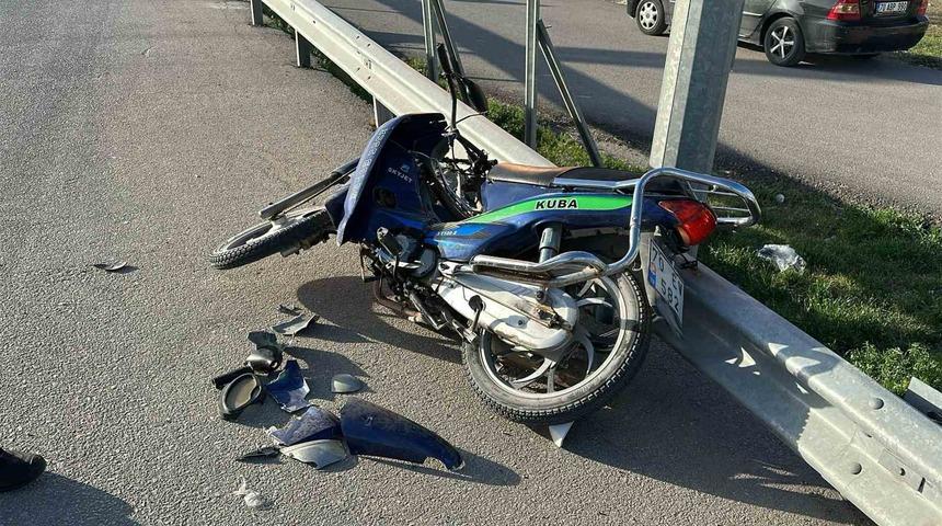 Karaman’da motosiklet otomobille çarpıştı! Yaralılar var