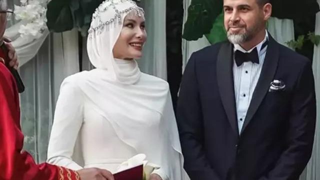 Gamze Özçelik ve eşi Reshad Strik bu defa Paris'te! Pozlarına beğeni yağdı 