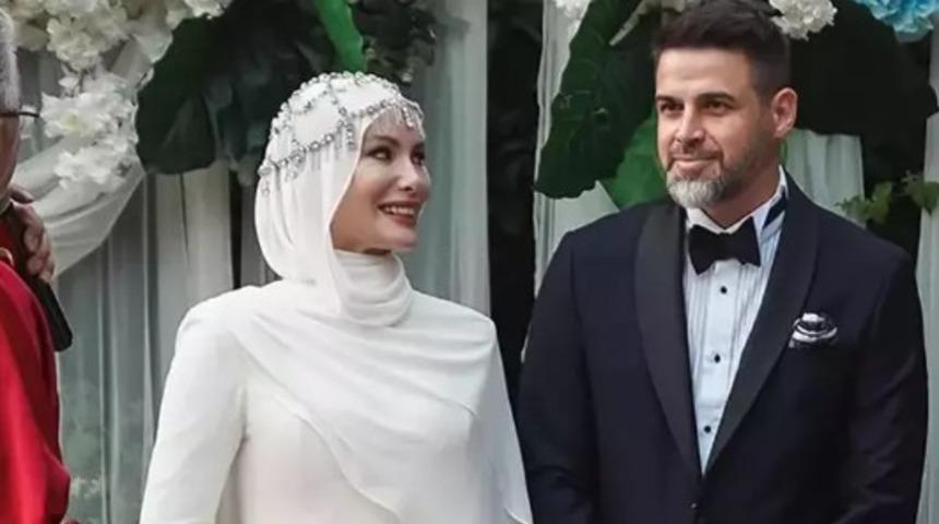 Gamze Özçelik ve eşi Reshad Strik bu defa Paris'te! Pozlarına beğeni yağdı 