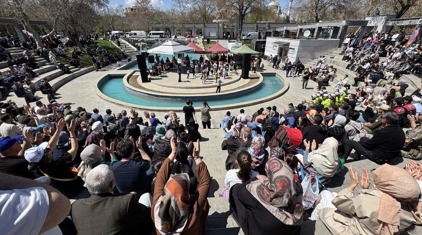Polis Akademisi Bandosu Konya Kültürpark'ta konser verdi