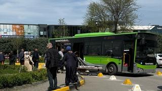 Sakarya'da belediye otobüsü şoförü, rahatsızlanan yolcuyu hastaneye yetiştirdi