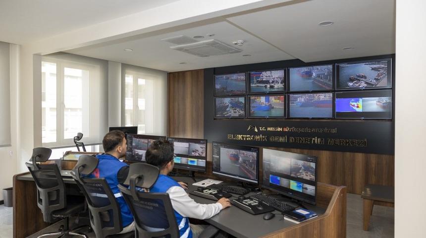 Mersin'de denizi kirleten 13 gemiye 70 milyon liralık ceza!