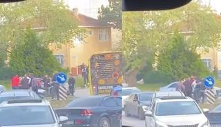 Sürücüler sokağı boks ringine çevirdi