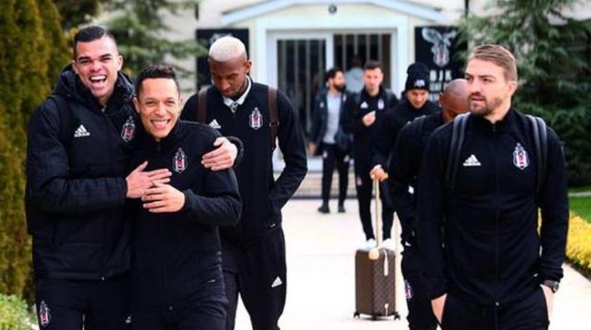 Son dakika! Beşiktaş'ın Bayern M&uuml;nih ma&ccedil;ı kadrosu a&ccedil;ıklandı