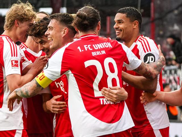 Bundesliga'da ilk yarısında 8 gol atılan Union Berlin-Stuttgart maçı 4-4 bitti
