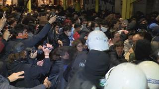 İstiklal'deki 'Filistin'e destek yürüyüşü'nde arbede! CHP'li Çelik oturma eylemi yaptı, Vali Gül tepki gösterdi