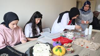 'Yurt dışına bile sattıkları oldu' Sosyalleşmek için başladılar, sipariş yağıyor