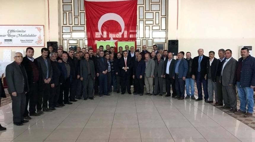 Başkan &Ouml;zg&uuml;ven ve İl&ccedil;e Başkanı D&uuml;zen muhtarlarla buluştu