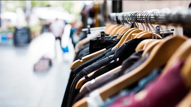 Giyim devlerine bakanlıktan milyonlarca liralık 'indirim' cezası
