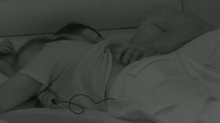 Kameralar her şeyi kaydetti! Celebrity Big Brother'ın iki yarışmacısı gündemde