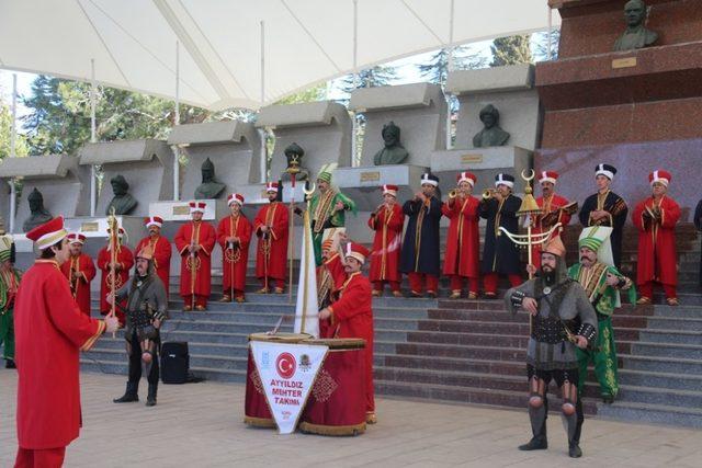 Gürsu Ayyıldız Mehter Takımı Bilecik’in tam kalbinde