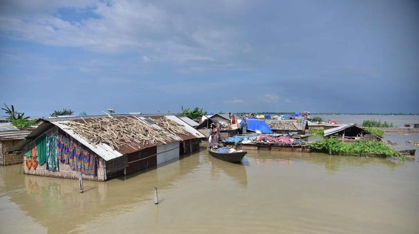 Hindistan'ın Cammu Keşmir’de sel felaketi: 3 Ölü! Onlarca ev yıkıldı...