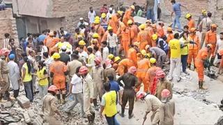 Hindistan'da korkunç anlar! 4 katlı bina çöktü: 11 ölü