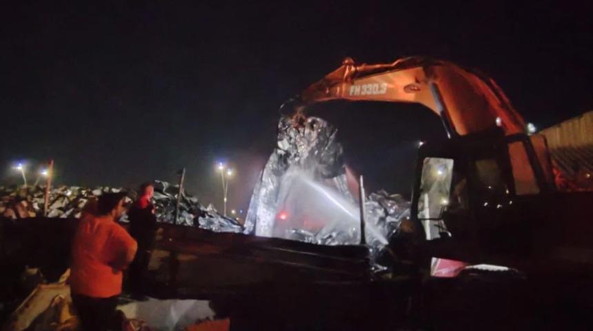 Kahramanmaraş'ta geri dönüşüm tesisinden alevler yükseldi