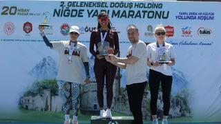 Şehit Ömer Halisdemir onuruna Niğde'de yarı maraton