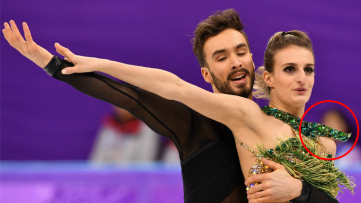 Gabriella Papadakis'in yarış sırasında kıyafeti koptu! G2