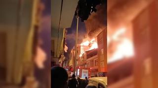 İstanbul'da korkutan yangın! Sokağa döküldüler