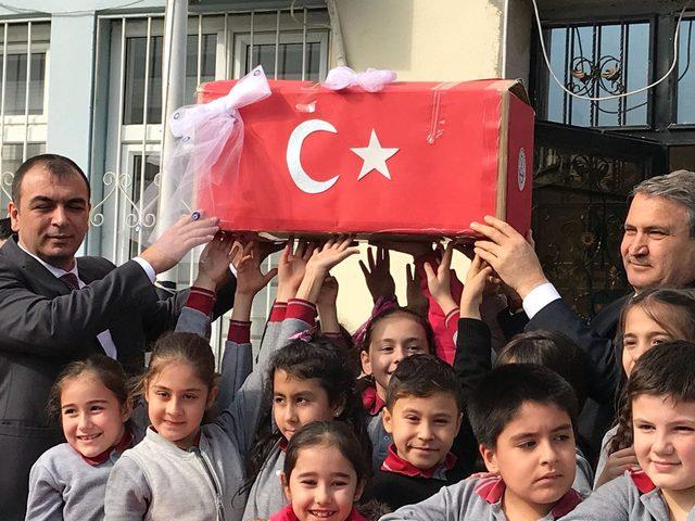 Öğrencilerden Mehmetçiğe sevgi mektupları