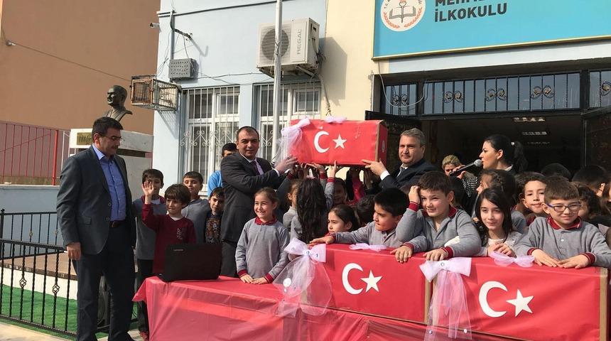 &Ouml;ğrencilerden Mehmet&ccedil;iğe sevgi mektupları