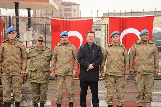 Iğdır'dan 11 uzman erbaş, 'Zeytin Dalı Harekatı' için uğurlandı