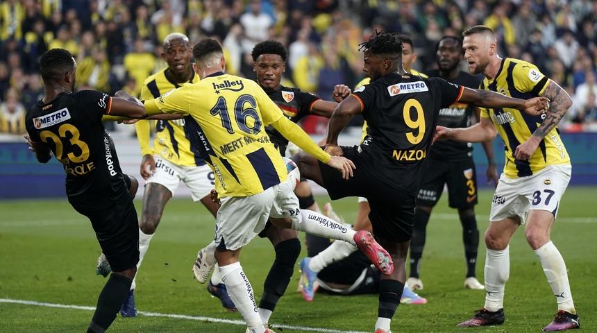 Kadıköy'de inanılmaz maç, uzun yıllar boyunca unutulmayacak karşılaşma... 6 golün atıldığı maçta Fenerbahçe 90+4'te yıkıldı