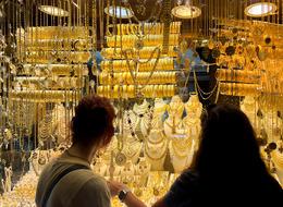 'Altınlarını toplamaya çalışıyorlar' Rekora doymadı, talep yine arttı 'Nakit parası olmayanlar bile böyle almaya başladı'