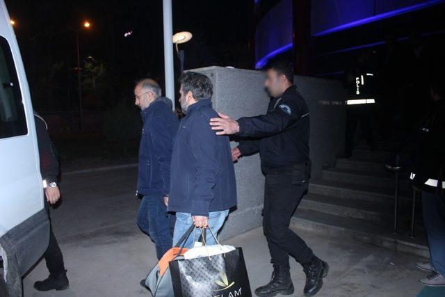 Gülen’in videosunu izlerken yakalanan doktorlar tutuklandı