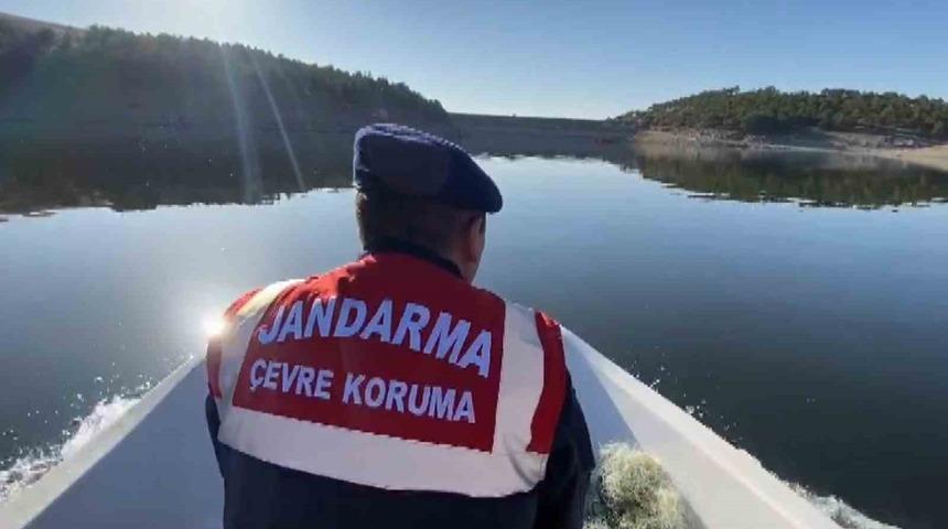 Kaçak avcılara barajda operasyon: 3 şahsa 113 bin lira ceza