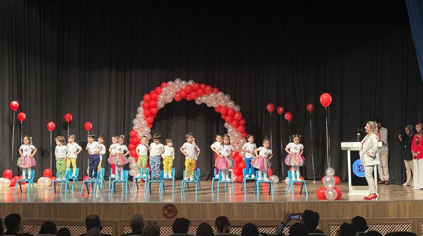 23 Nisan heyecanı başladı! Elazığ'da alkış alan gösteri