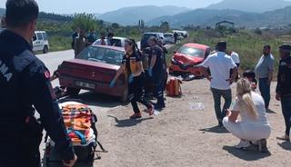 Turgutlu’da trafik kazası: 1’i çocuk 4 yaralı