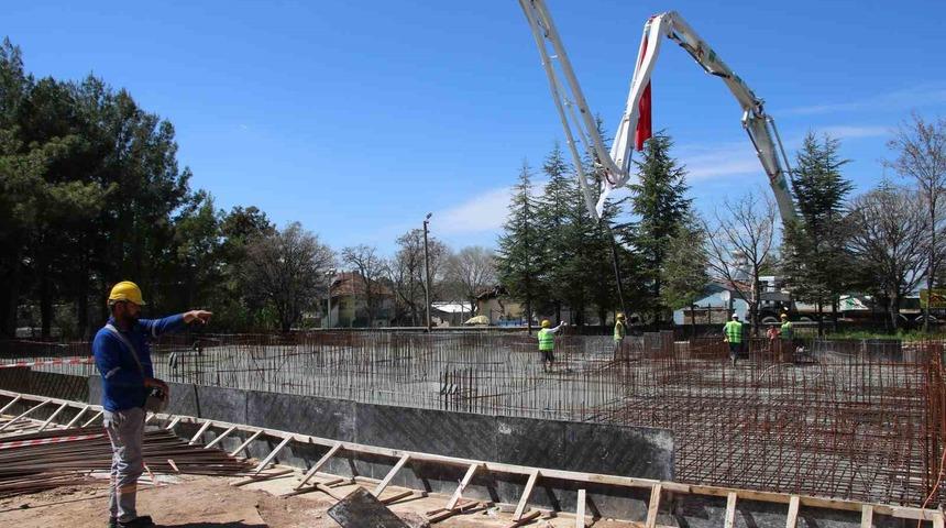 Uşak’ta hayırseverler tarafından yaptırılacak okulun temeli törenle atıldı