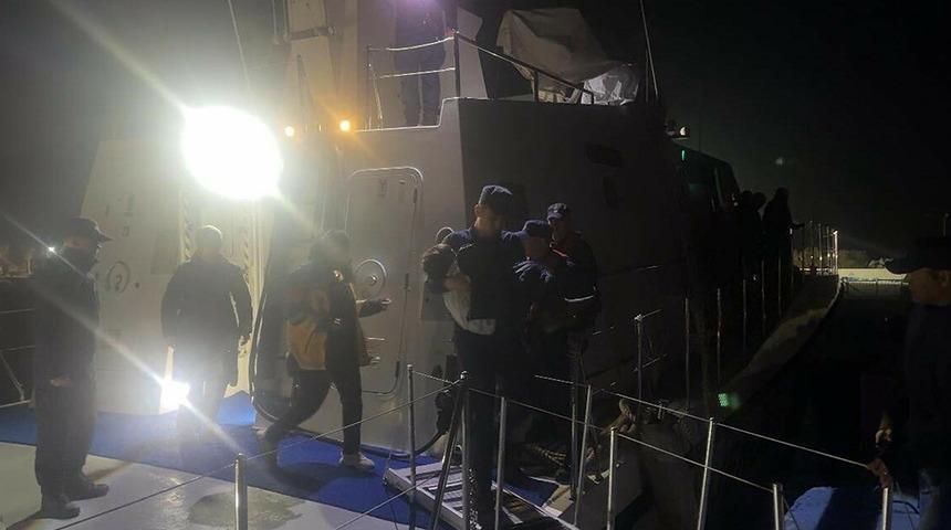 İzmir’de 18 kaçak göçmen yakalandı