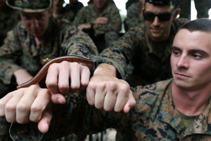 Yılanların kanını içtiler... G5