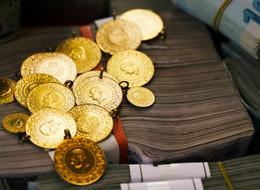 Gram altın ve onsta bir rekor daha! 1 asgari ücret 3 çeyrek altın ediyor, tarihi düşük seviye... Trump'ın sözleri doları düşürüyor