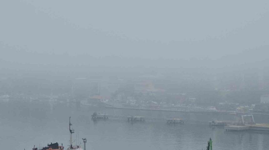Göz gözü görmedi! Zonguldak’ta yoğun sis