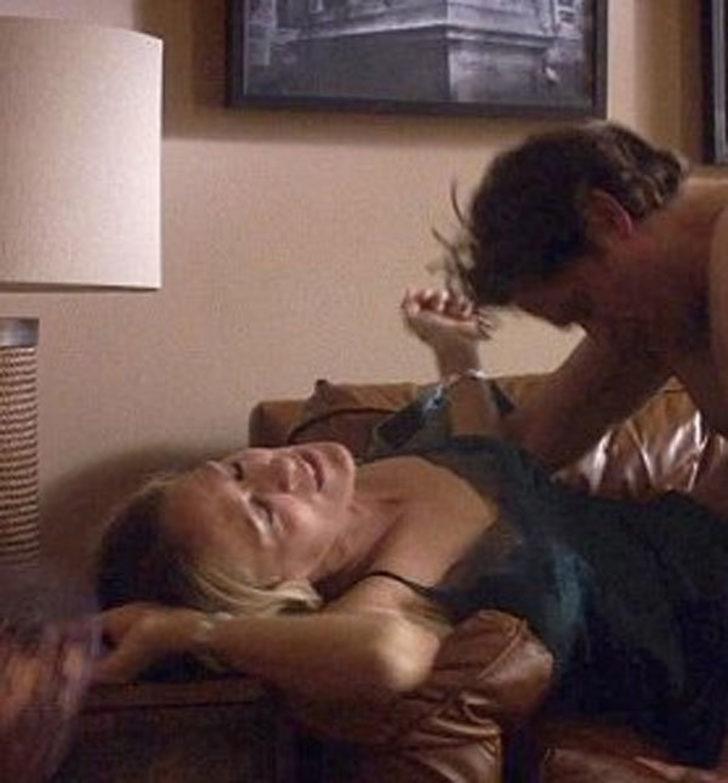 52 yaşındaki ünlü oyuncunun sevişme sahneleri olay oldu G5