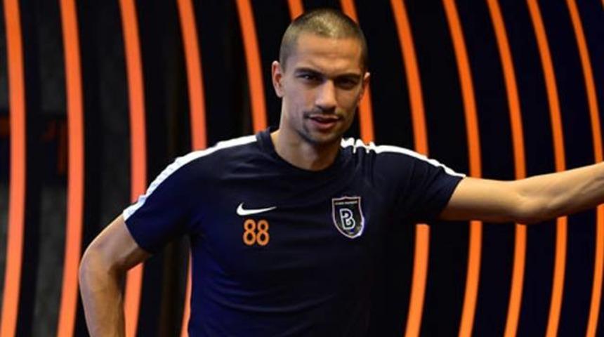 Başakşehir'e G&ouml;khan İnler form&uuml;l&uuml; liderliği getirdi