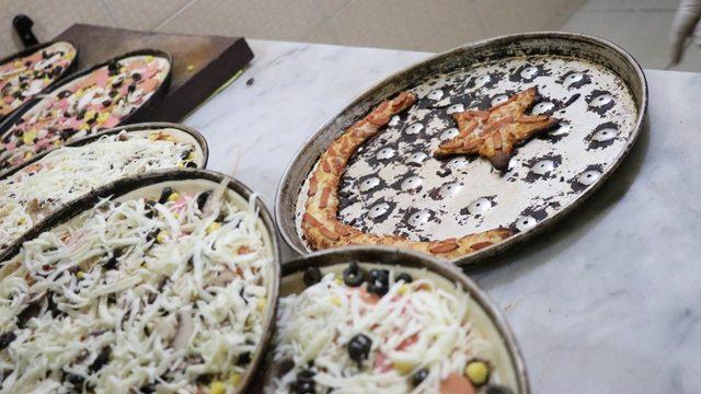 Mehmetçiğe atom ve bayraklı pizza dopingi