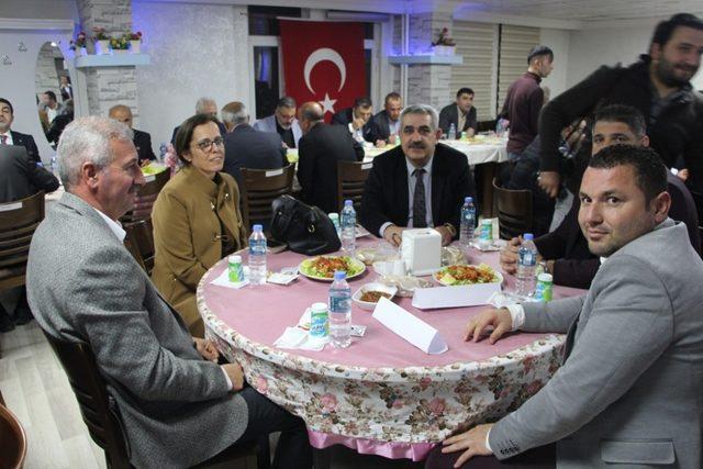 Başkan Konak için veda yemeği