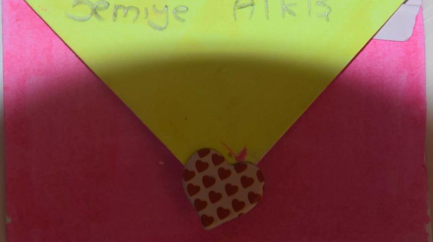 Reyhanlı'da minik &ouml;ğrencilerden Mehmet&ccedil;iğe mektup